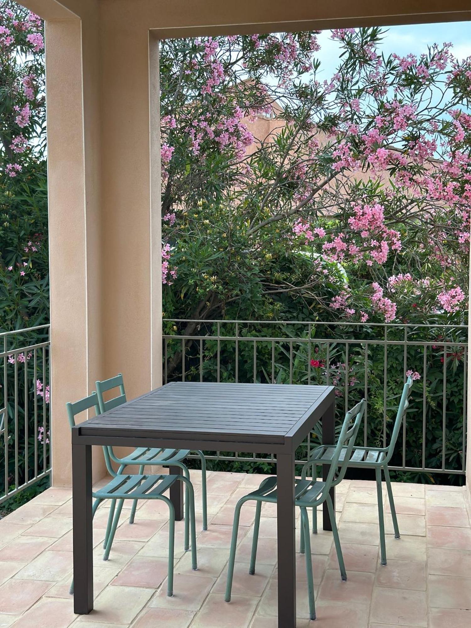 Villa Familiale Avec Piscine Hyper Centre 瓦尔拉普拉日 外观 照片